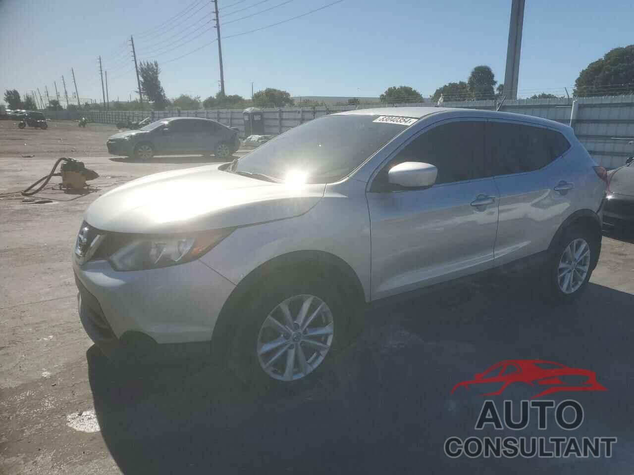 NISSAN ROGUE 2017 - JN1BJ1CP4HW018131