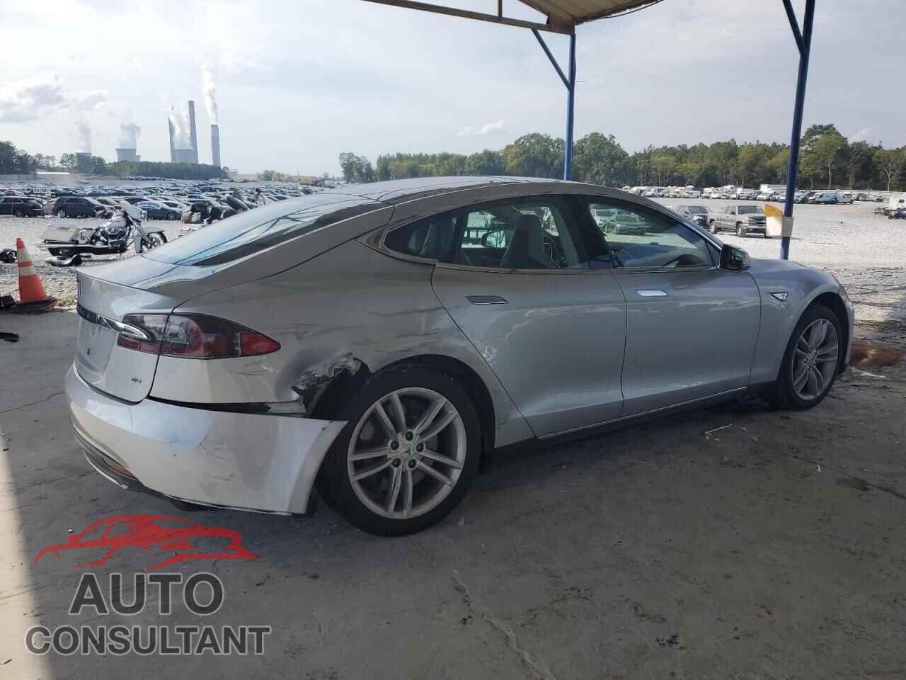 TESLA MODEL S 2013 - 5YJSA1CN9DFP26269