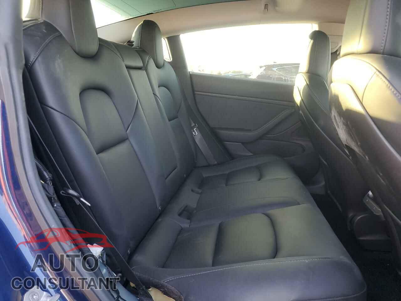 TESLA MODEL 3 2019 - 5YJ3E1EA1KF400806