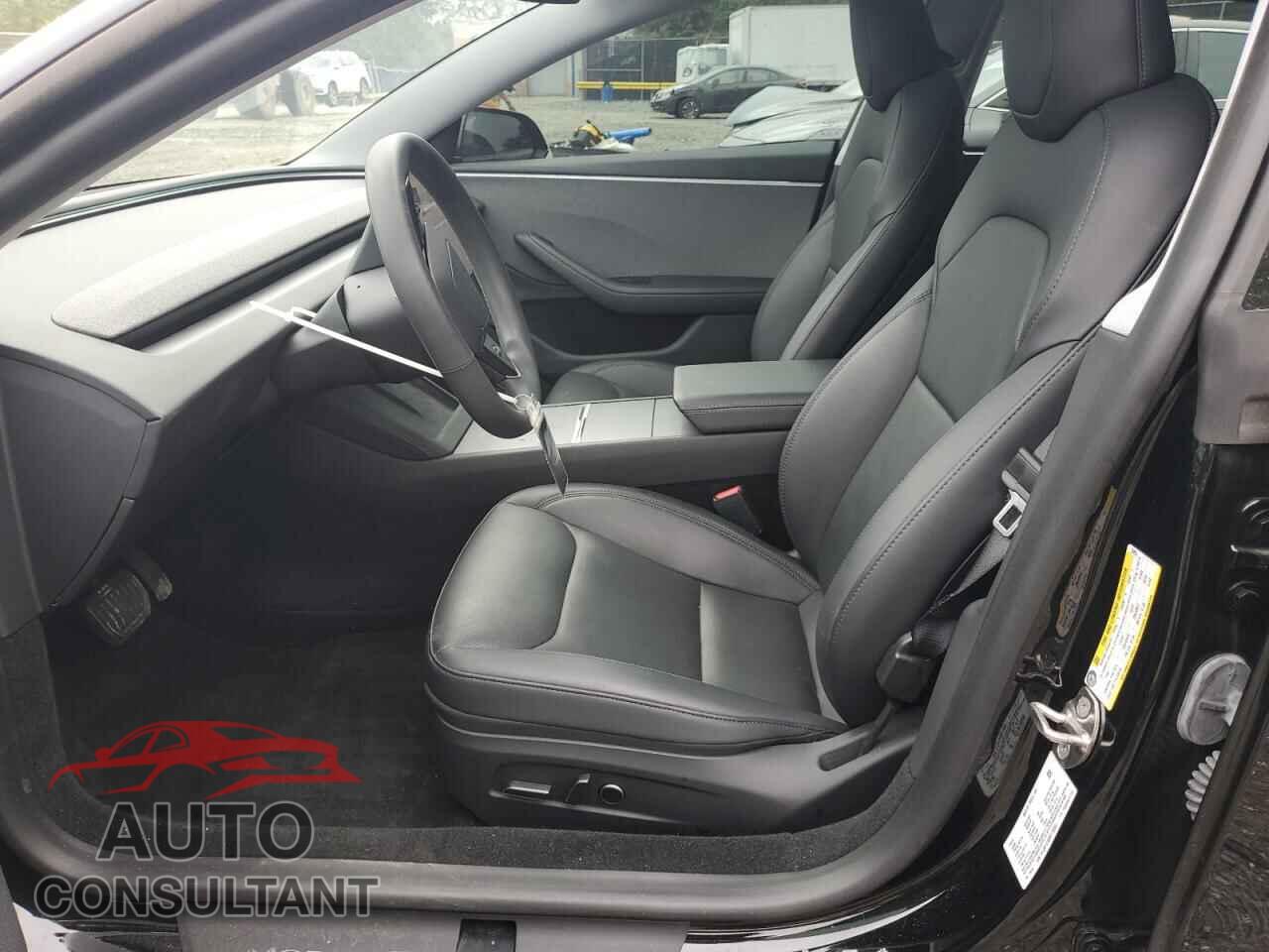 TESLA MODEL 3 2024 - 5YJ3E1EA3RF739951