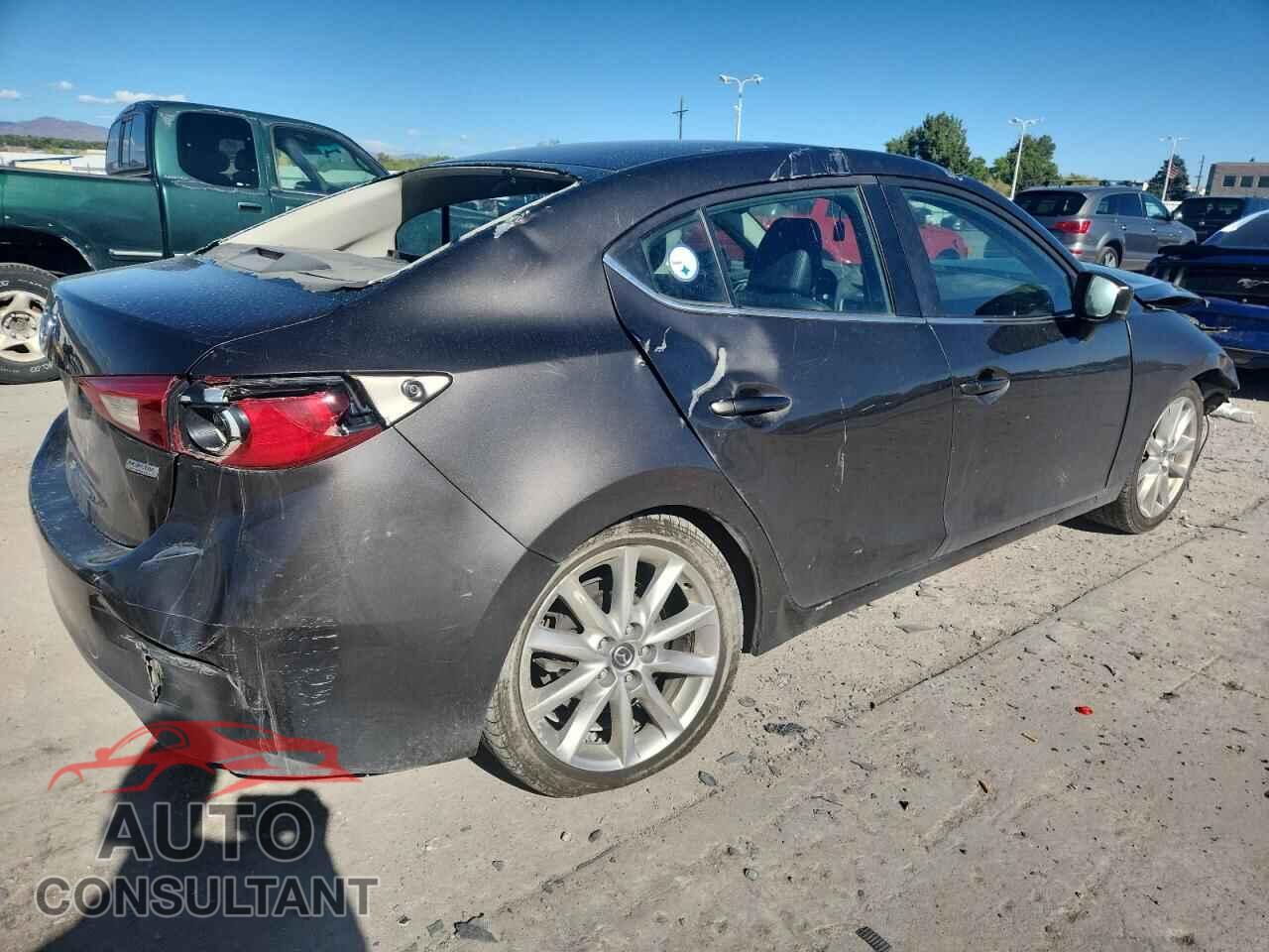 MAZDA 3 2017 - 3MZBN1V7XHM136759