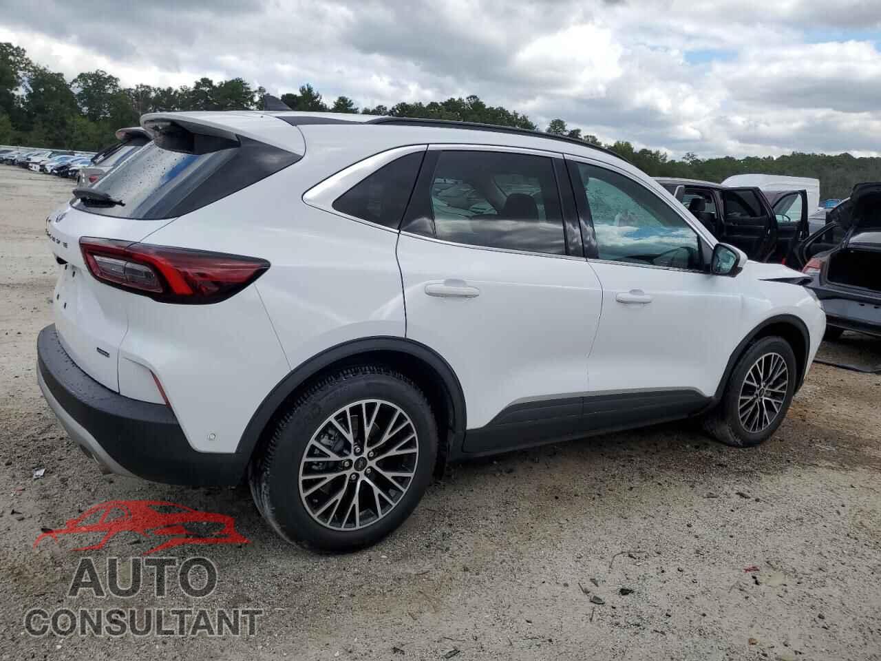 FORD ESCAPE 2023 - 1FMCU0E1XPUA06731