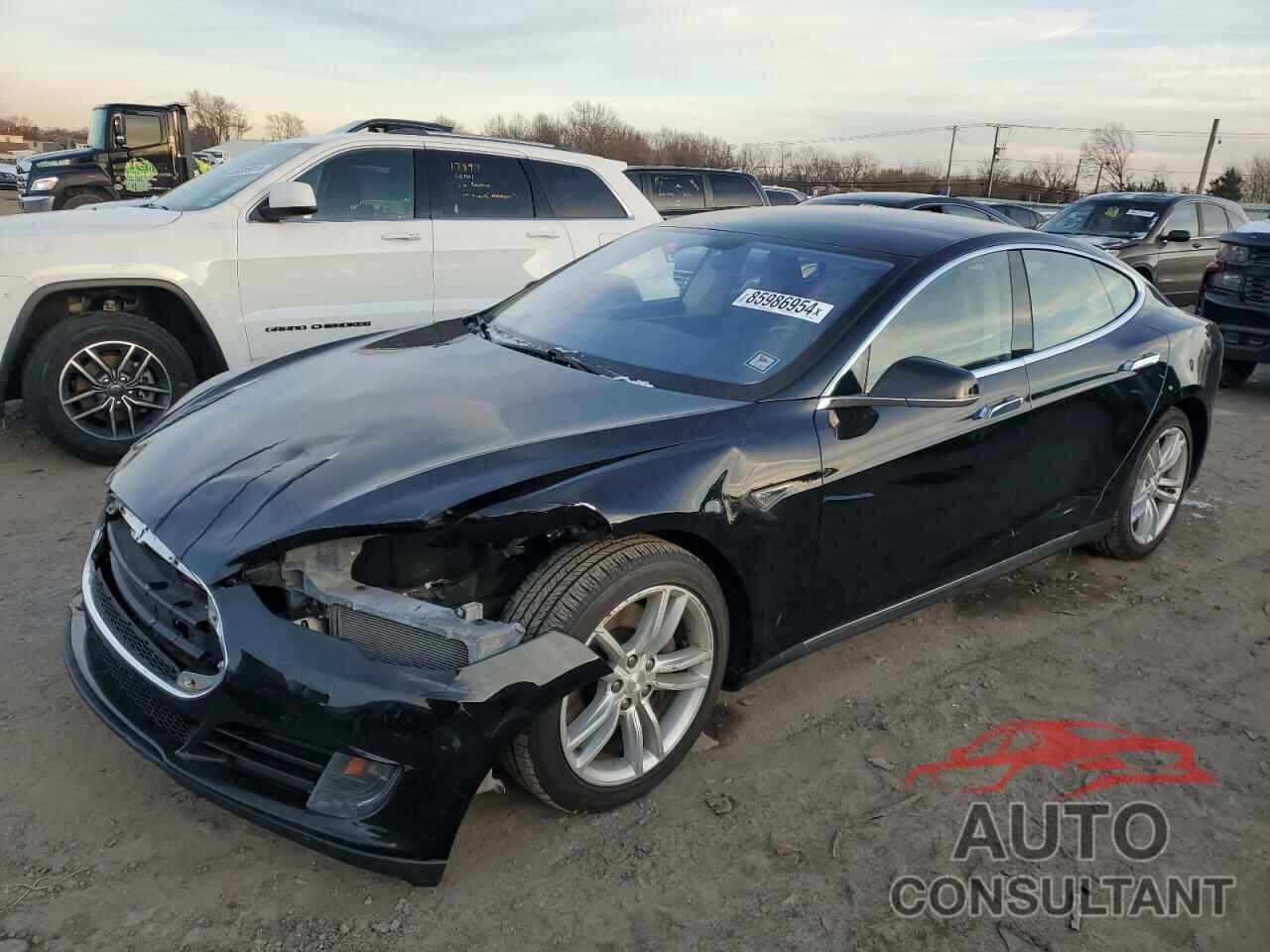 TESLA MODEL S 2014 - 5YJSA1H12EFP43535