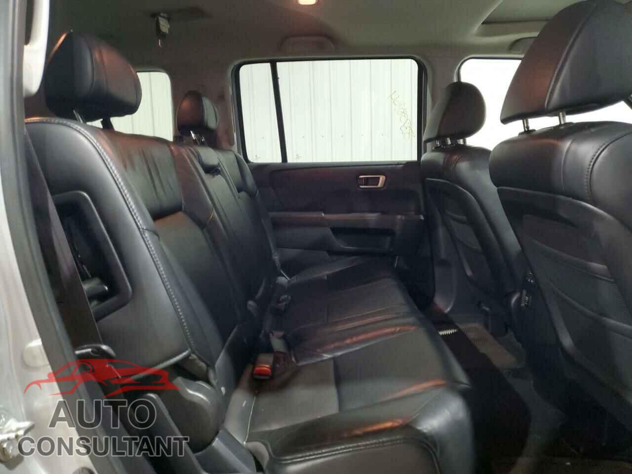 HONDA PILOT 2011 - 5FNYF4H52BB036205