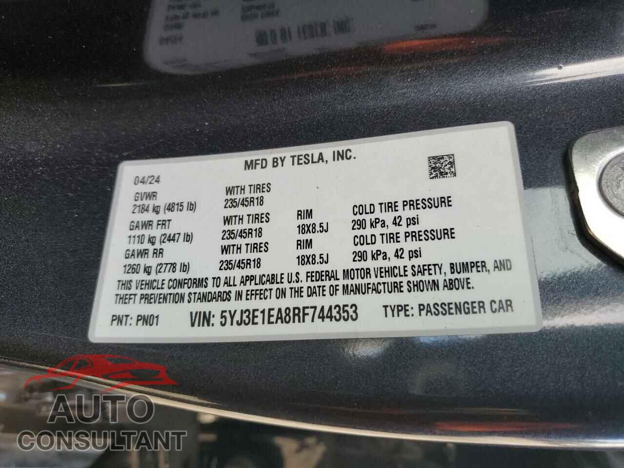 TESLA MODEL 3 2024 - 5YJ3E1EA8RF744353
