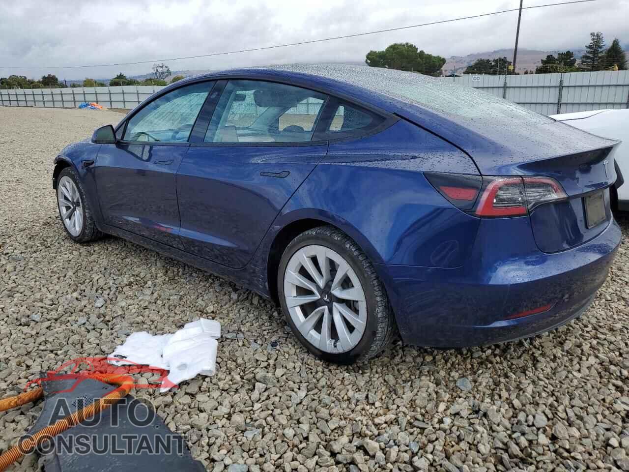 TESLA MODEL 3 2023 - 5YJ3E1EAXPF452104