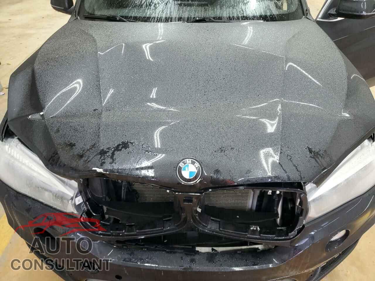 BMW X5 2018 - 5UXKR0C54JL076597