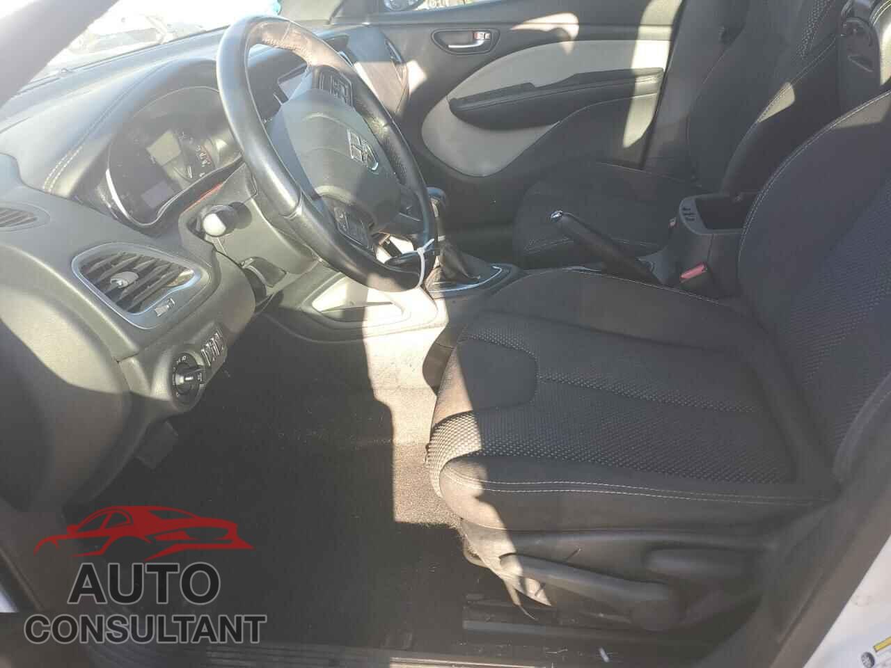DODGE DART 2015 - 1C3CDFBB2FD267245