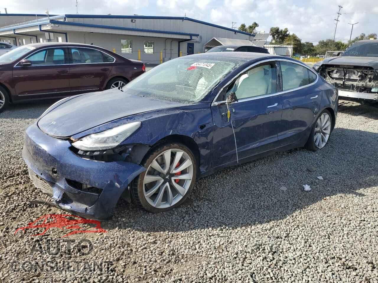 TESLA MODEL 3 2018 - 5YJ3E1EB4JF074247