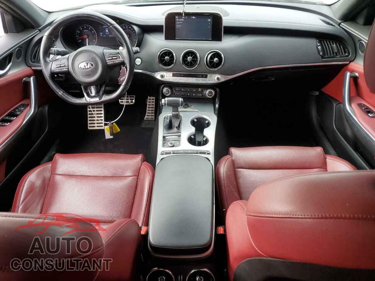 KIA STINGER 2019 - KNAE35LCXK6052653