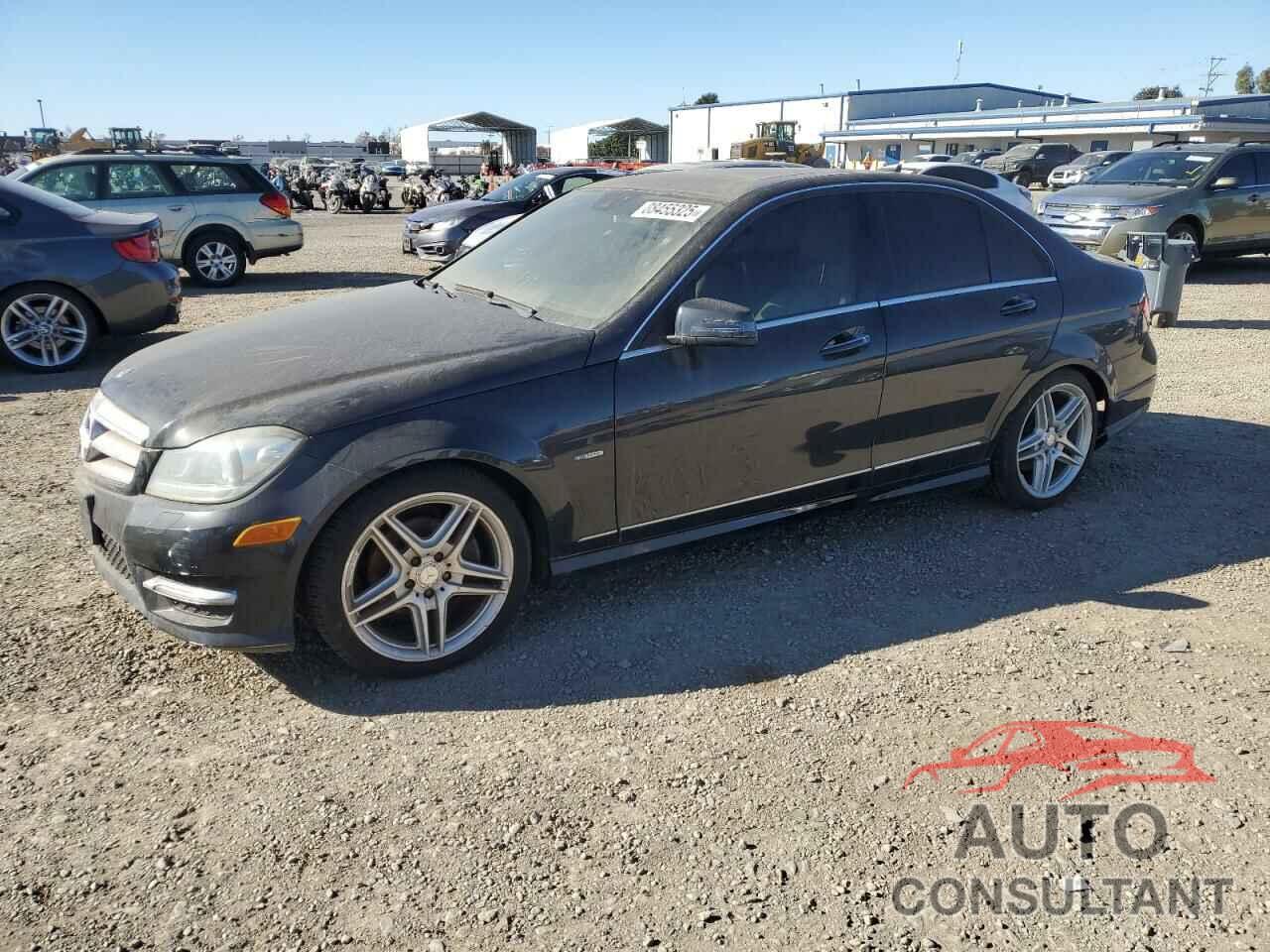 MERCEDES-BENZ C-CLASS 2012 - WDDGF4HB4CR219608