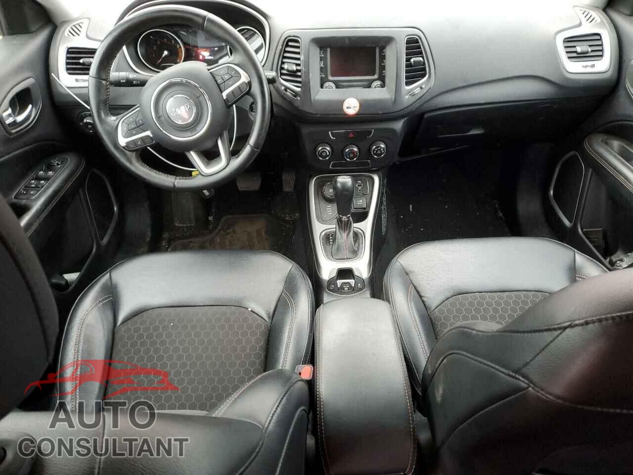 JEEP COMPASS 2018 - 3C4NJDBB3JT256808