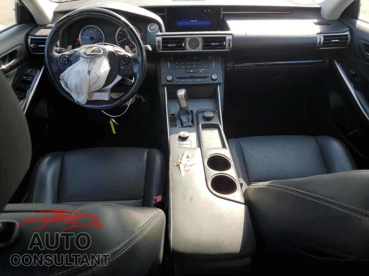 LEXUS IS 2015 - JTHBF1D24F5077621