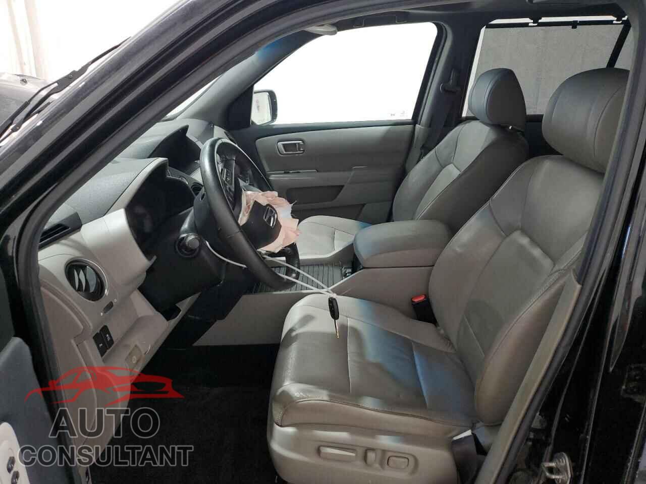 HONDA PILOT 2012 - 5FNYF4H90CB010898