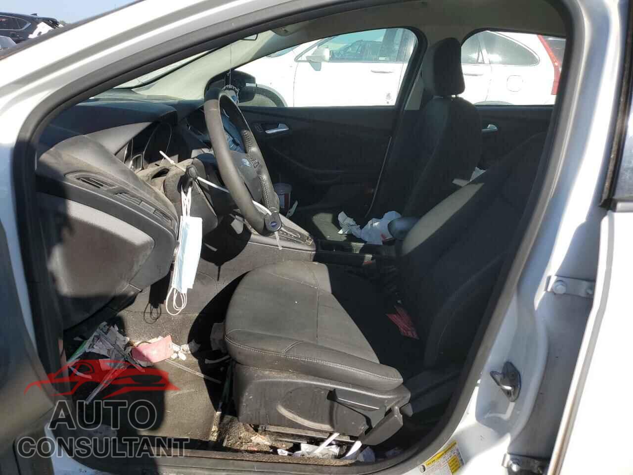 FORD FOCUS 2016 - 1FADP3F21GL238722