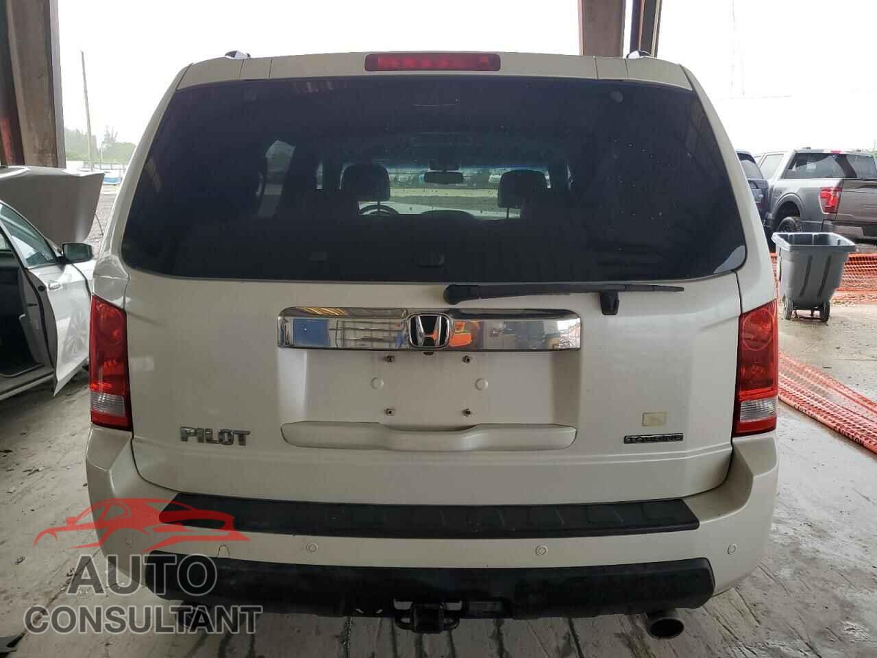 HONDA PILOT 2011 - 5FNYF3H90BB029461