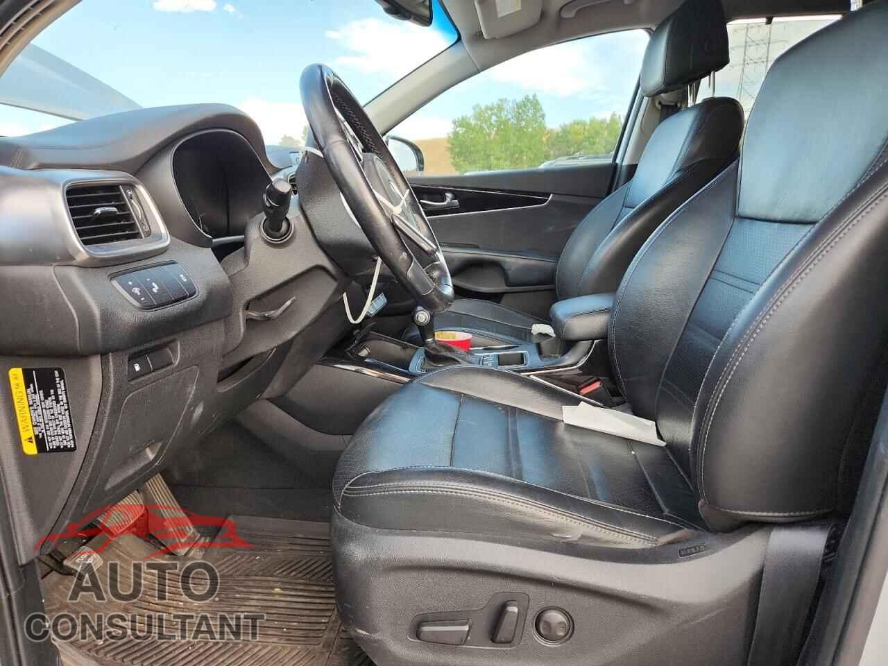 KIA SORENTO 2017 - 5XYPHDA53HG302297
