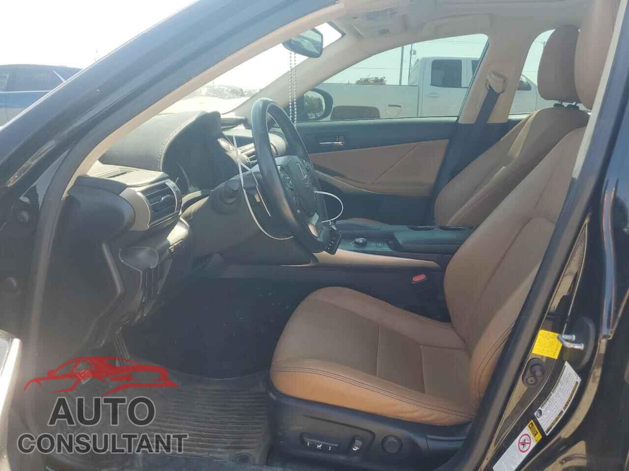 LEXUS IS 2015 - JTHCF1D24F5018718