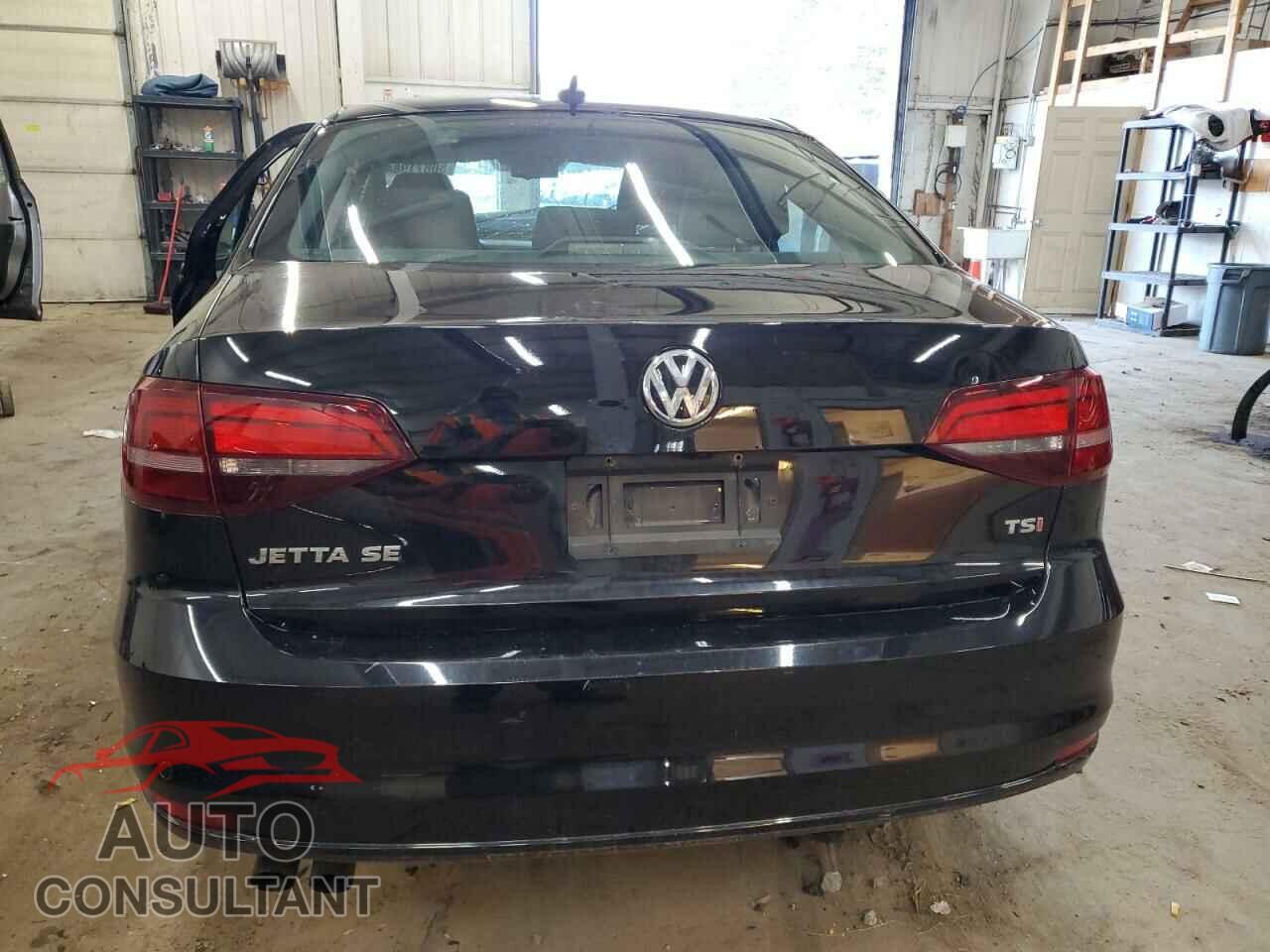 VOLKSWAGEN JETTA 2017 - 3VWDB7AJXHM266370