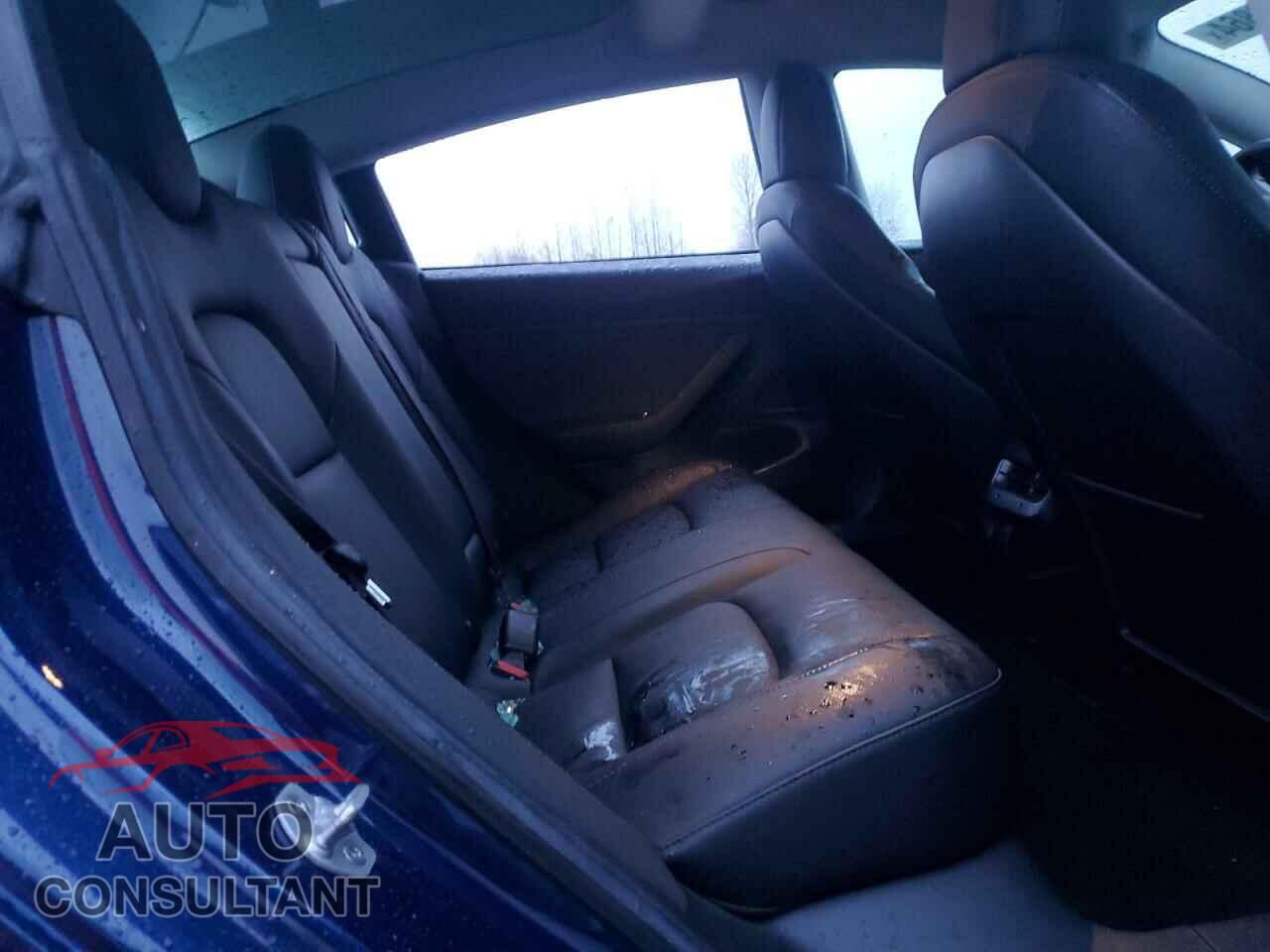 TESLA MODEL 3 2018 - 5YJ3E1EB2JF082590