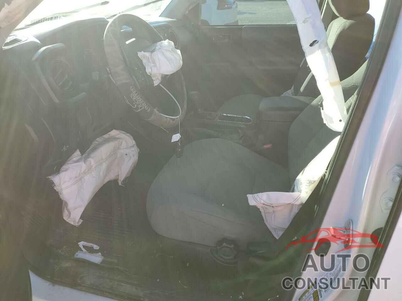 TOYOTA TACOMA 2018 - 5TFAX5GN7JX131773
