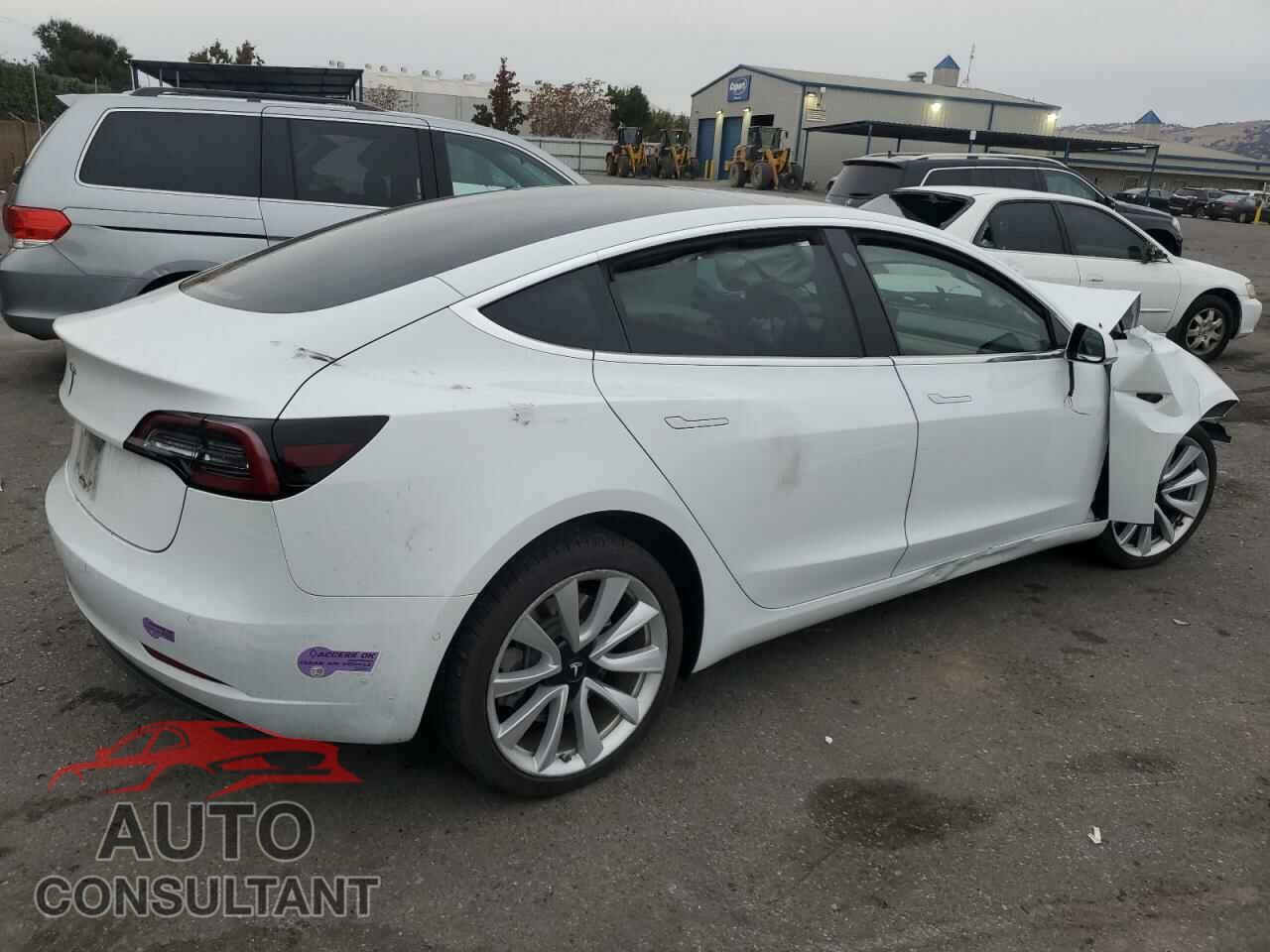 TESLA MODEL 3 2018 - 5YJ3E1EA9JF108237