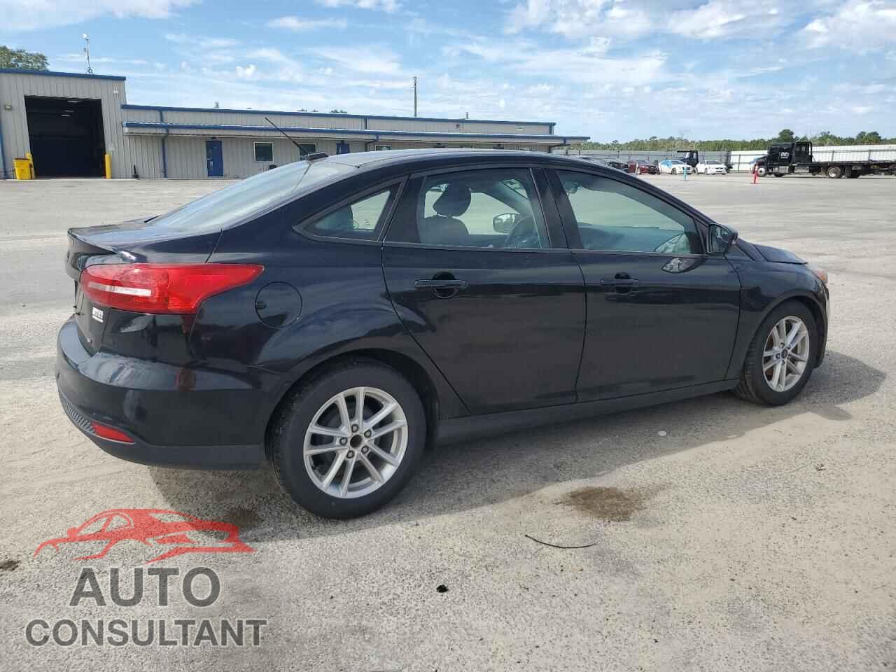 FORD FOCUS 2017 - 1FADP3F24HL300454