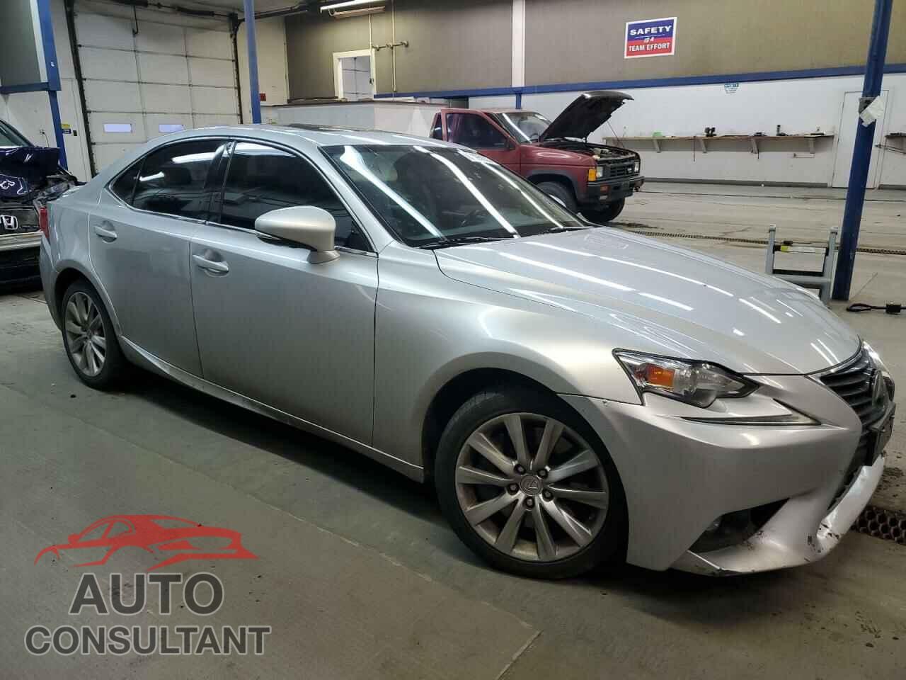 LEXUS IS 2016 - JTHBA1D28G5001996