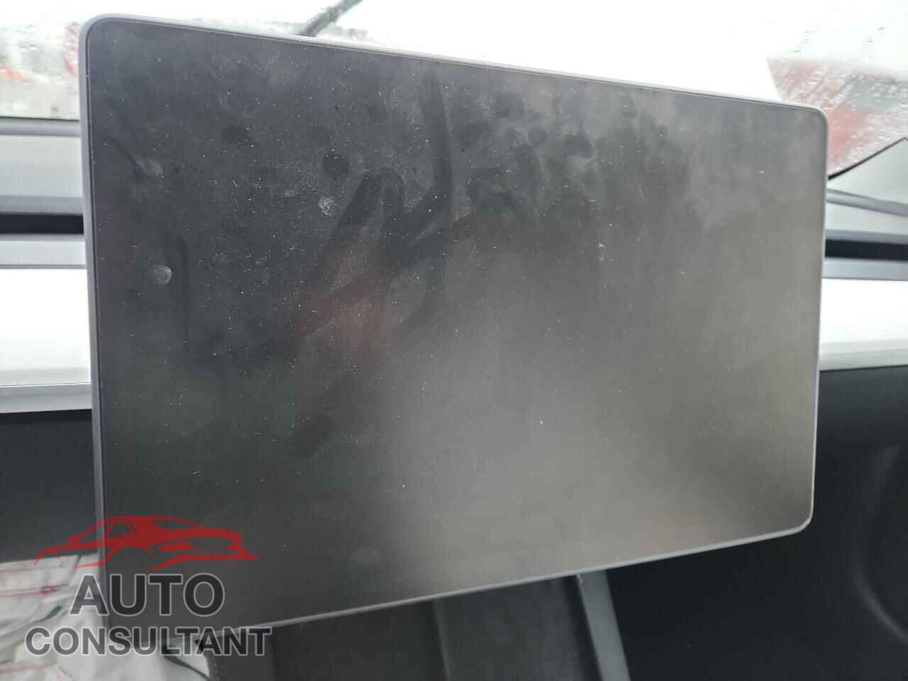 TESLA MODEL 3 2021 - 5YJ3E1EC8MF856435