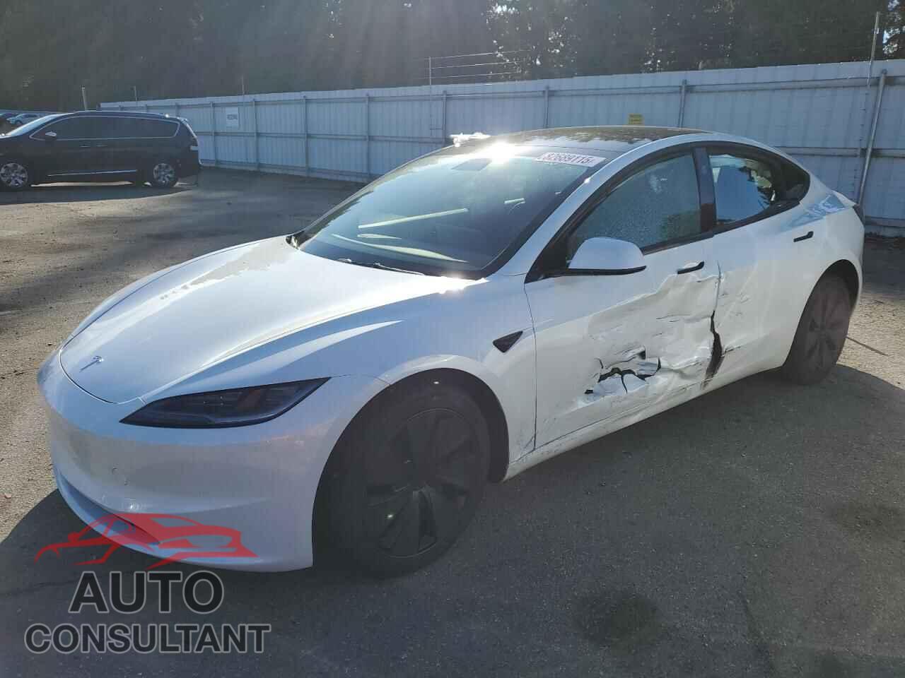 TESLA MODEL 3 2024 - 5YJ3E1EA8RF729688