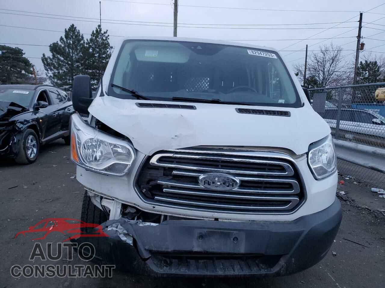 FORD TRANSIT 2019 - 1FTYR1ZM9KKB01436