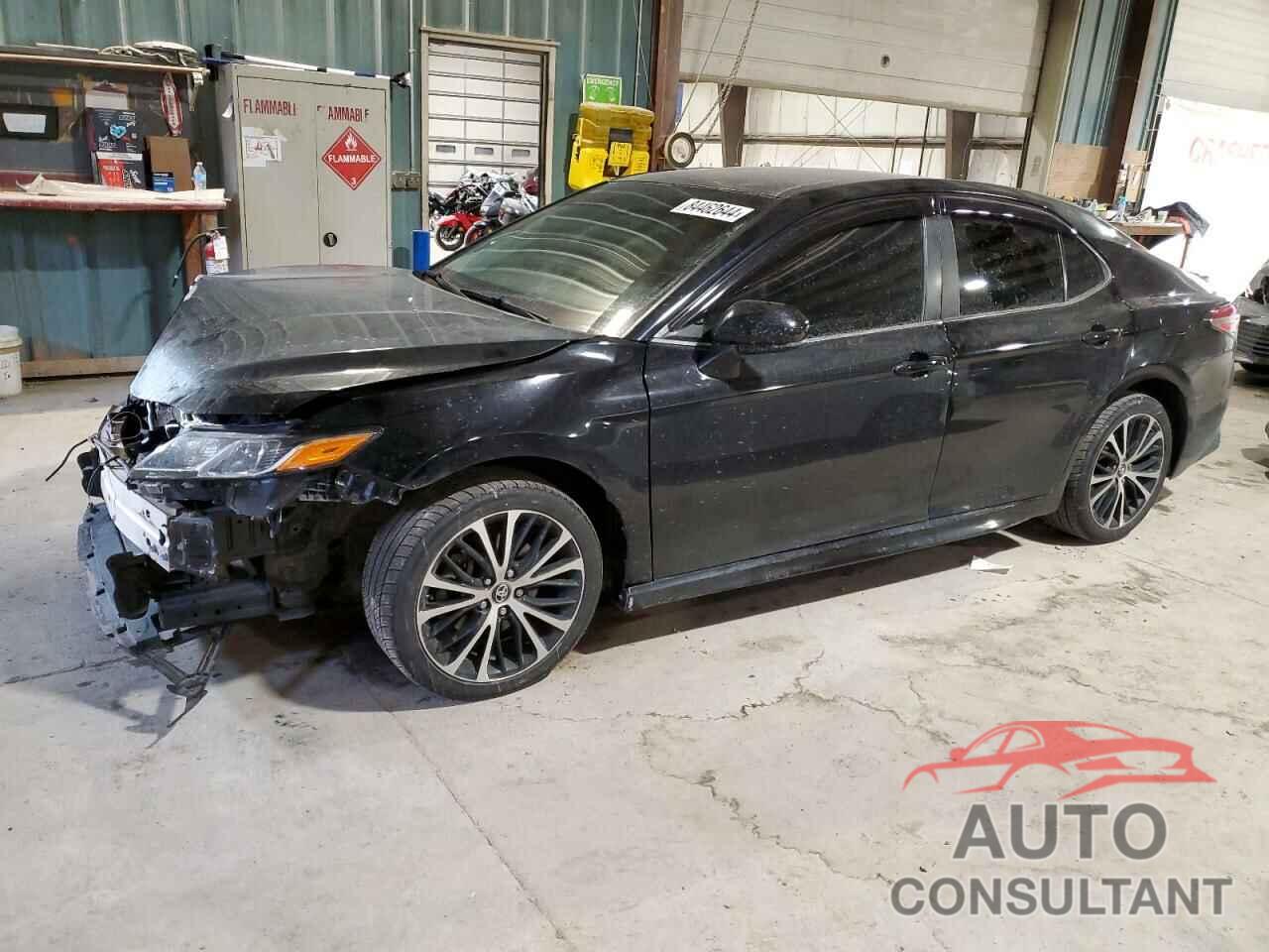 TOYOTA CAMRY 2018 - 4T1B11HK0JU577196