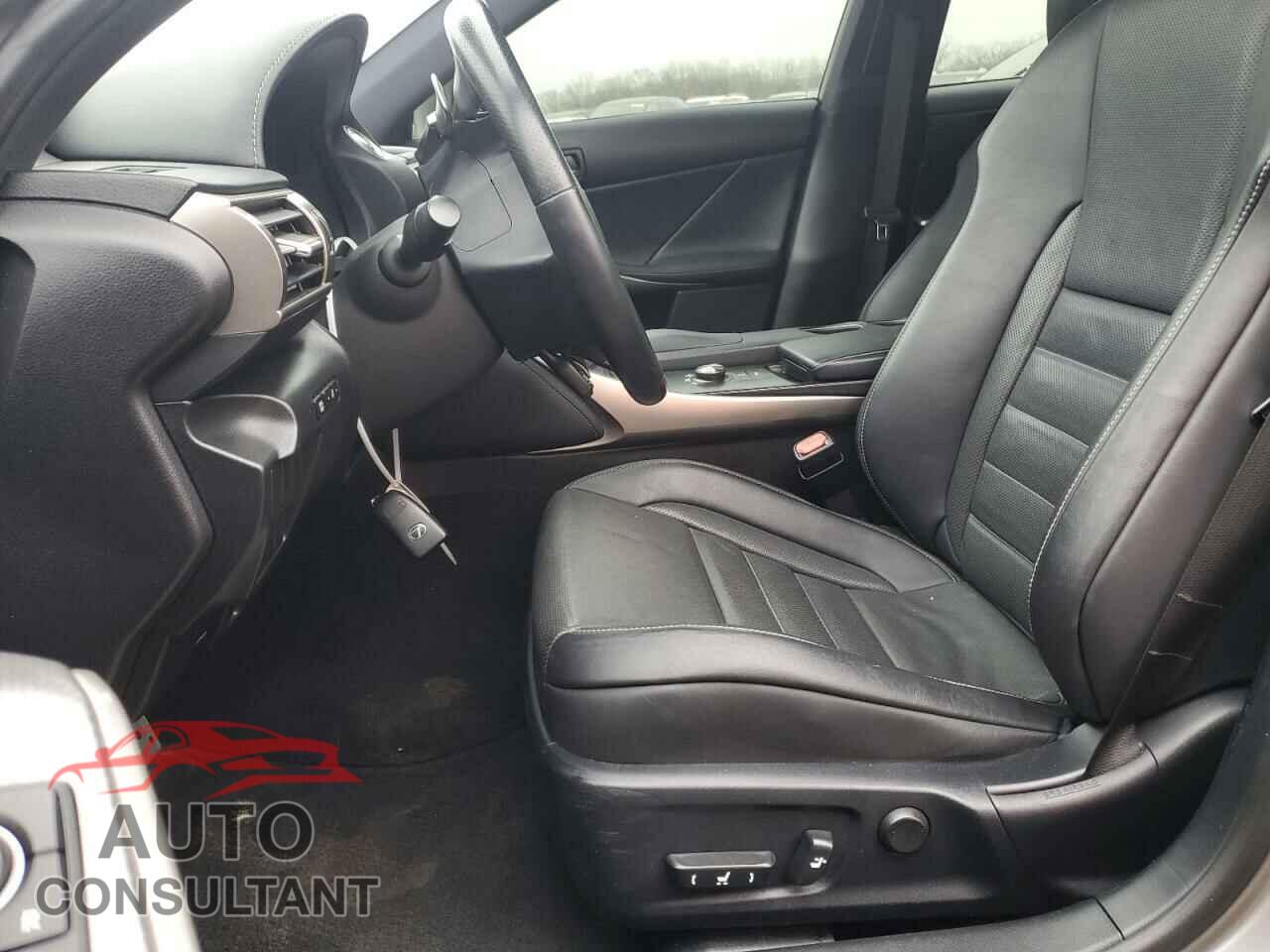 LEXUS IS 2015 - JTHCE1D22F5005680