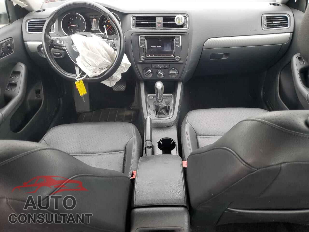 VOLKSWAGEN JETTA 2017 - 3VWDB7AJ2HM301189