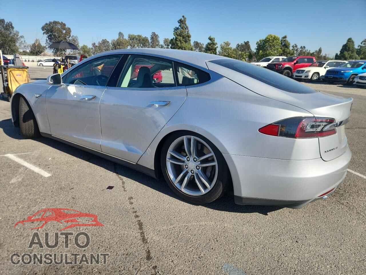 TESLA MODEL S 2013 - 5YJSA1CN6DFP19585