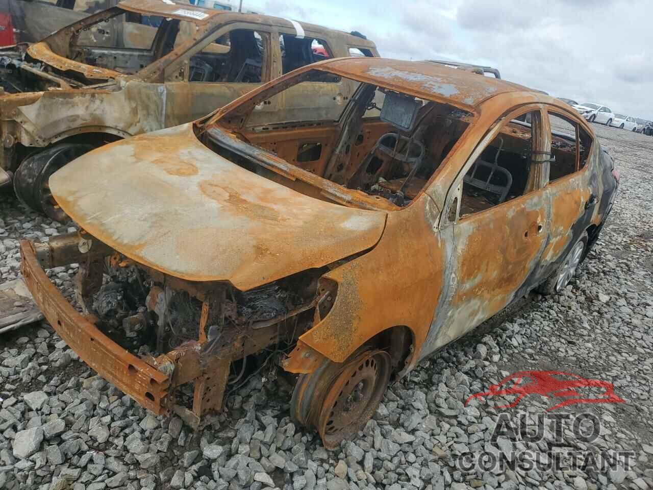 NISSAN VERSA 2019 - N0V1N000085573174