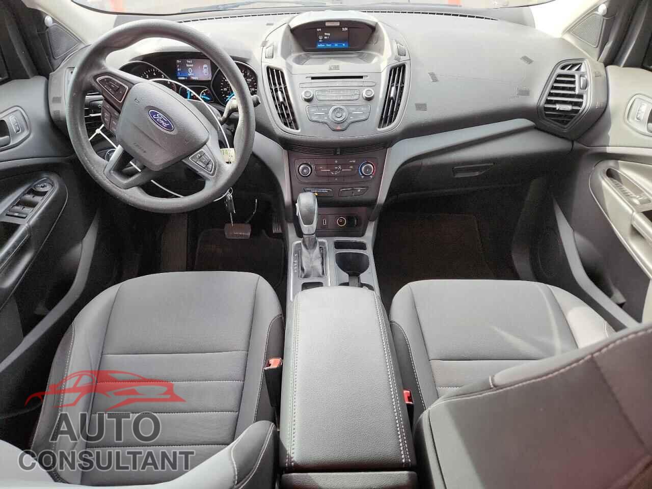 FORD ESCAPE 2017 - 1FMCU0F77HUD11298