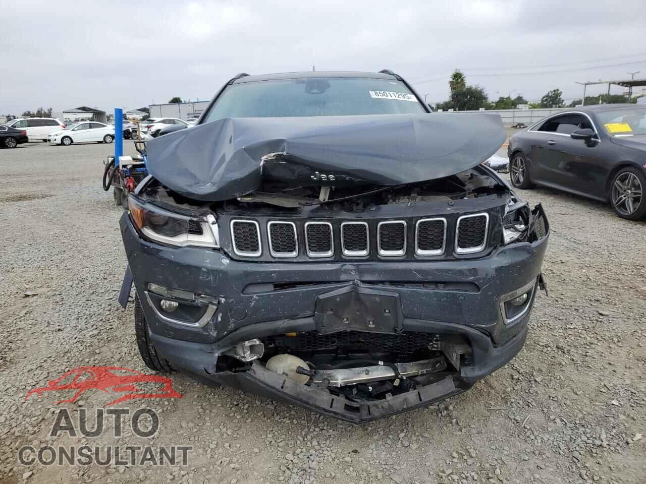 JEEP COMPASS 2018 - 3C4NJDCB8JT108135
