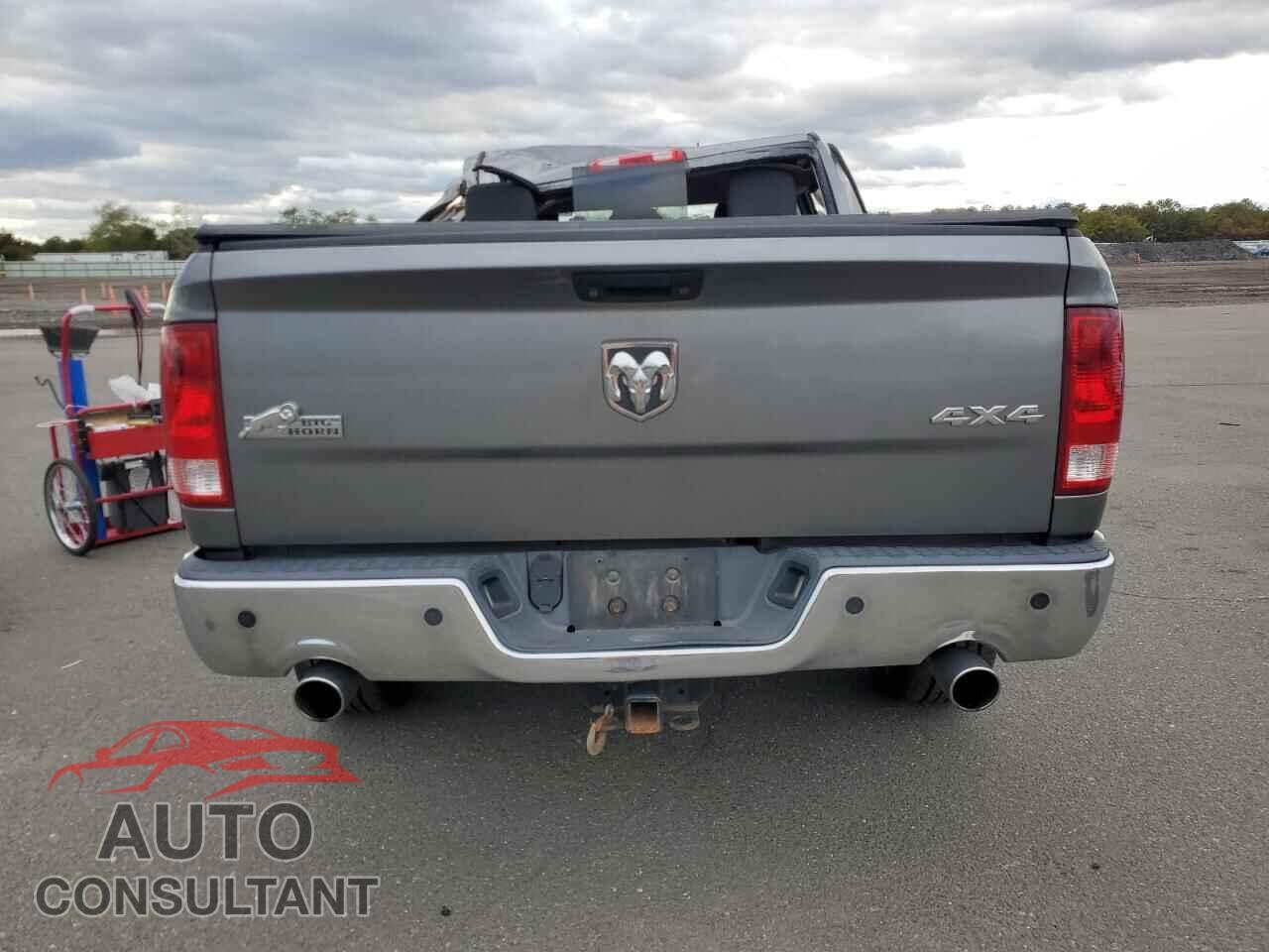 DODGE RAM 1500 2012 - 1C6RD7LT3CS188720