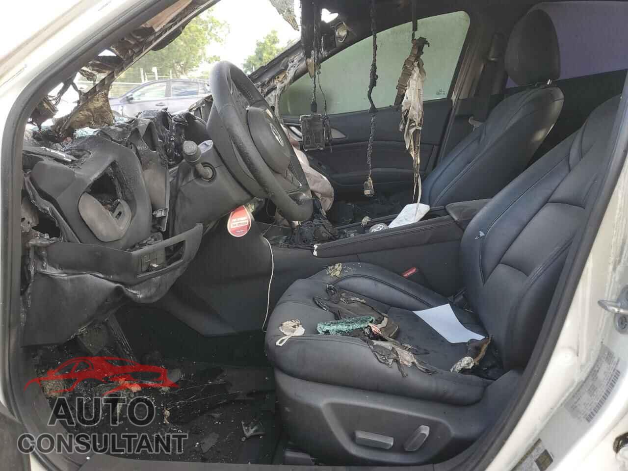 MAZDA 3 2017 - 3MZBN1L72HM101104