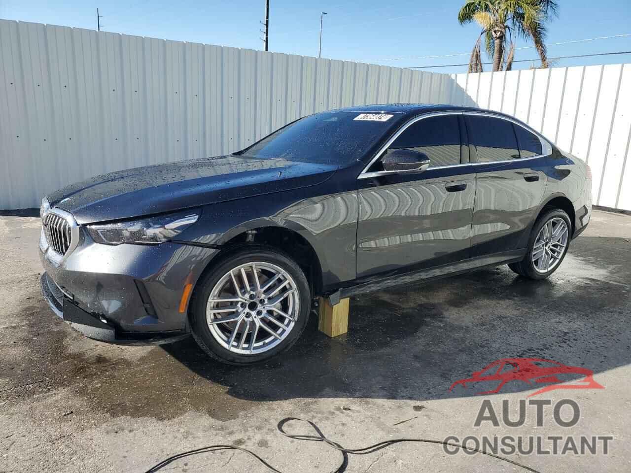 BMW 5 SERIES 2025 - WBA43FJ09SCT21026