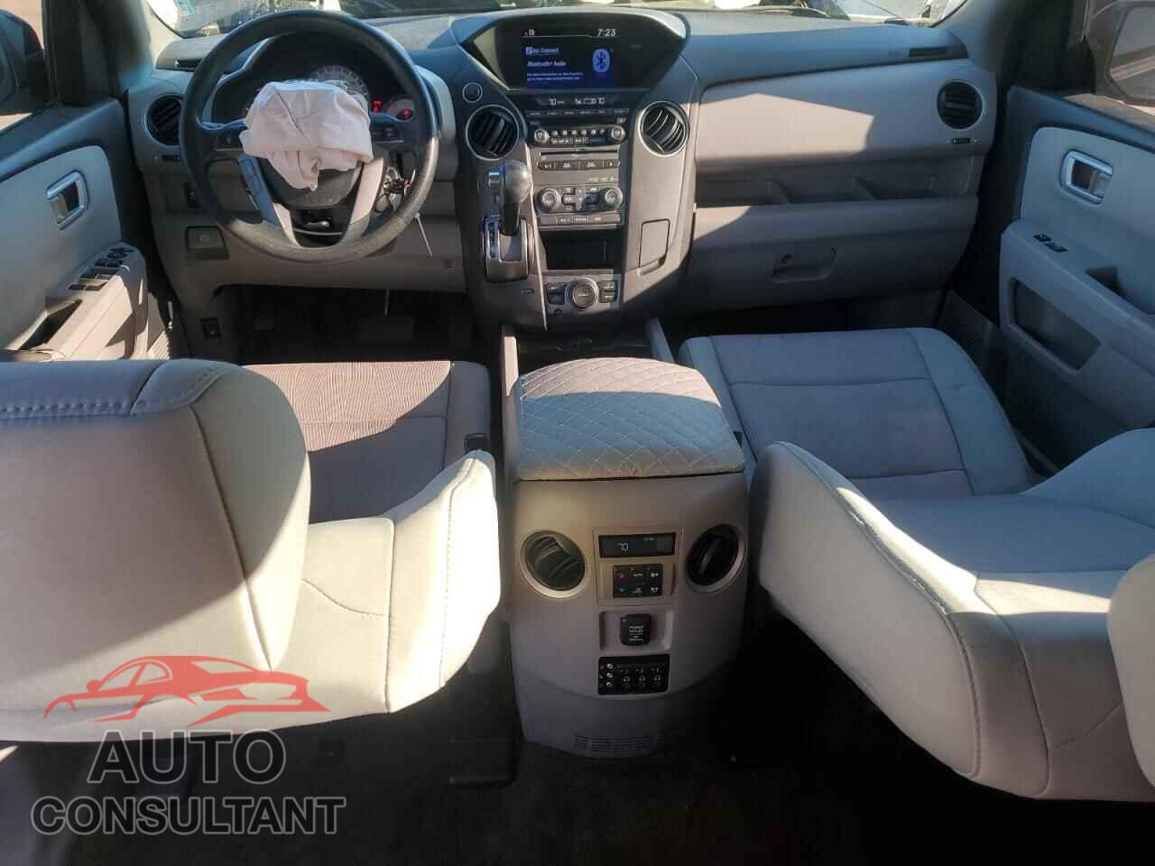 HONDA PILOT 2015 - 5FNYF3H33FB024403