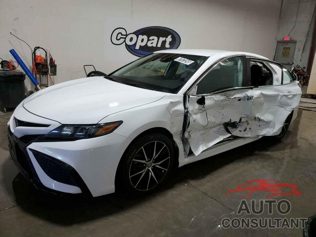 TOYOTA CAMRY 2021 - 4T1G11AK2MU553017