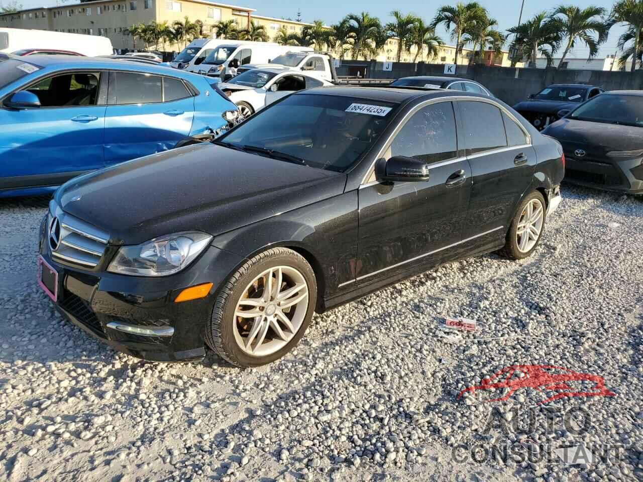 MERCEDES-BENZ C-CLASS 2012 - WDDGF8BB8CF912506