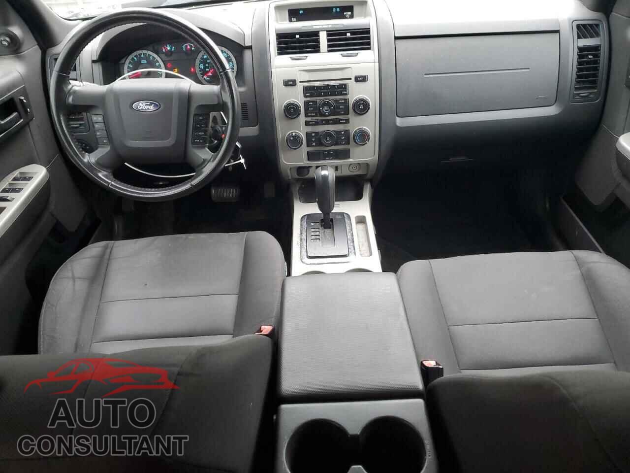 FORD ESCAPE 2010 - 1FMCU9DG2AKD42077