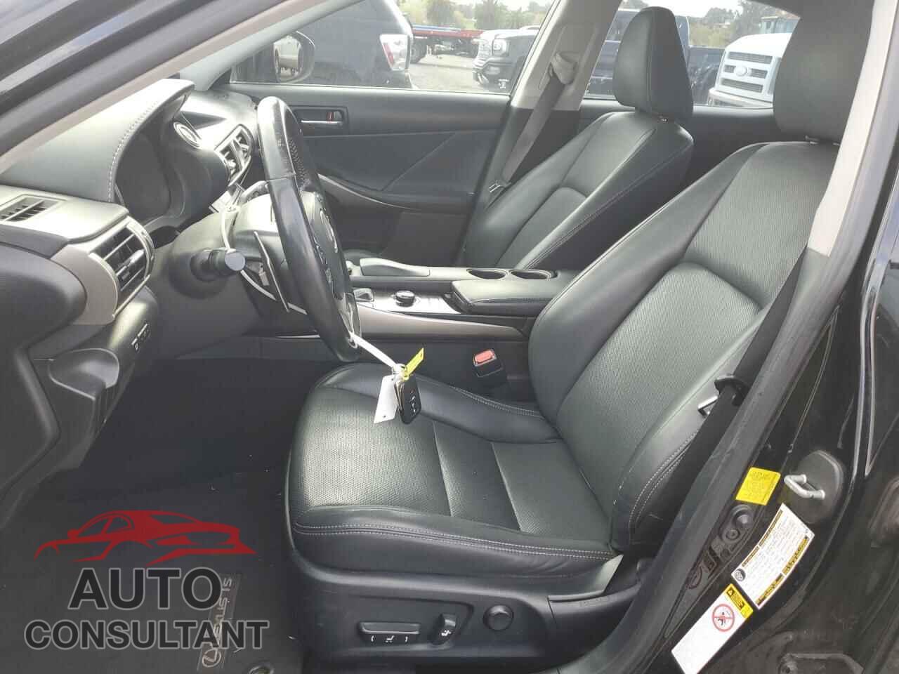 LEXUS IS 2014 - JTHBF1D27E5019078