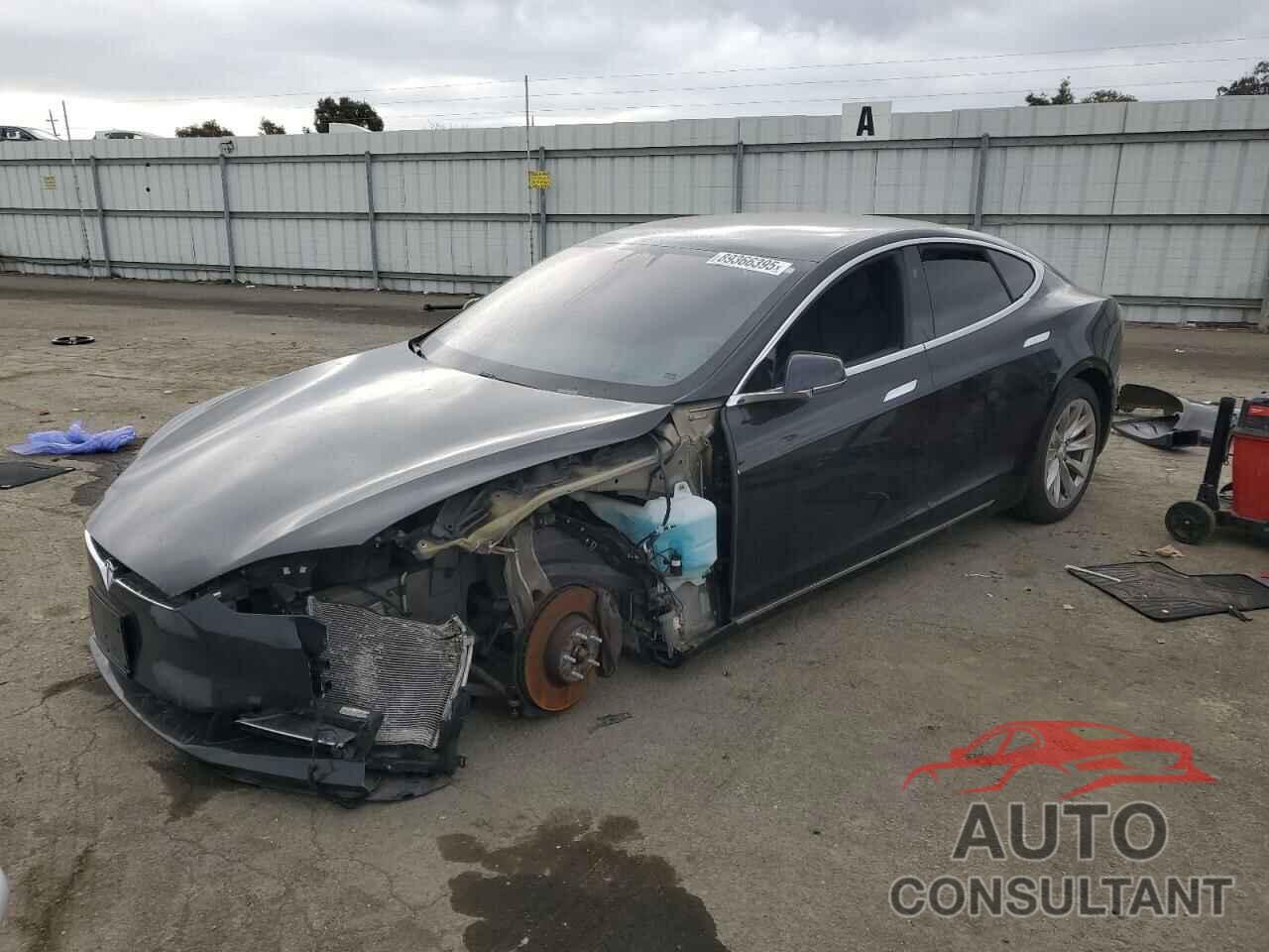 TESLA MODEL S 2018 - 5YJSA1E27JF281576