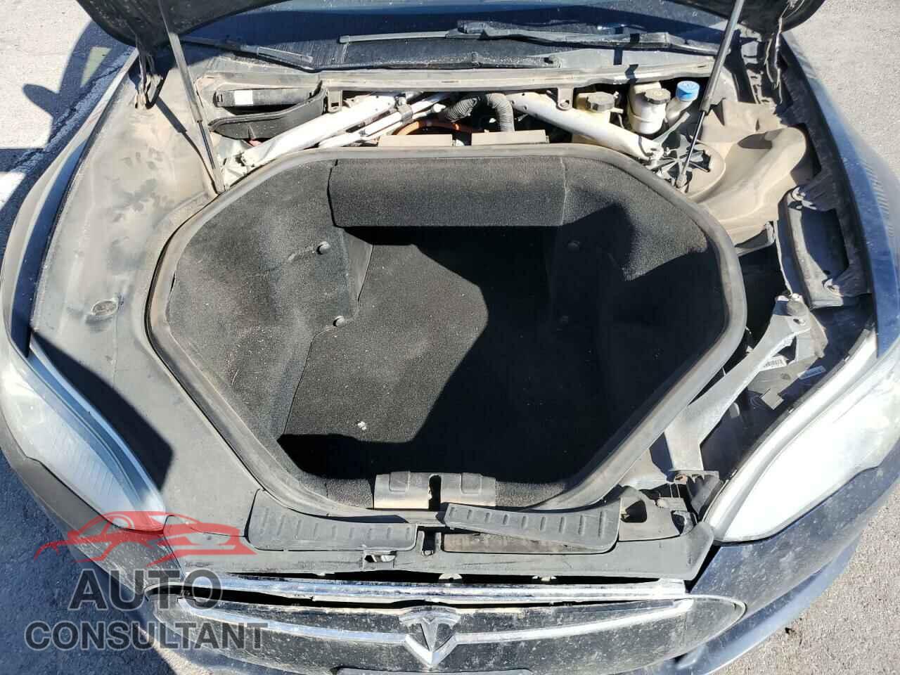 TESLA MODEL S 2014 - 5YJSA1H17EFP41179