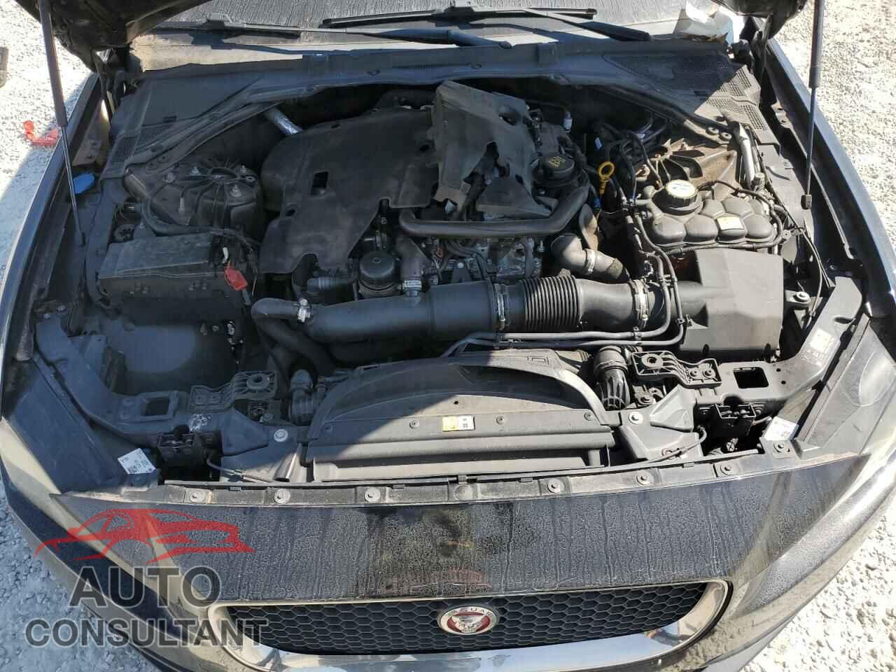 JAGUAR XE 2018 - SAJAR4FX8JCP24106