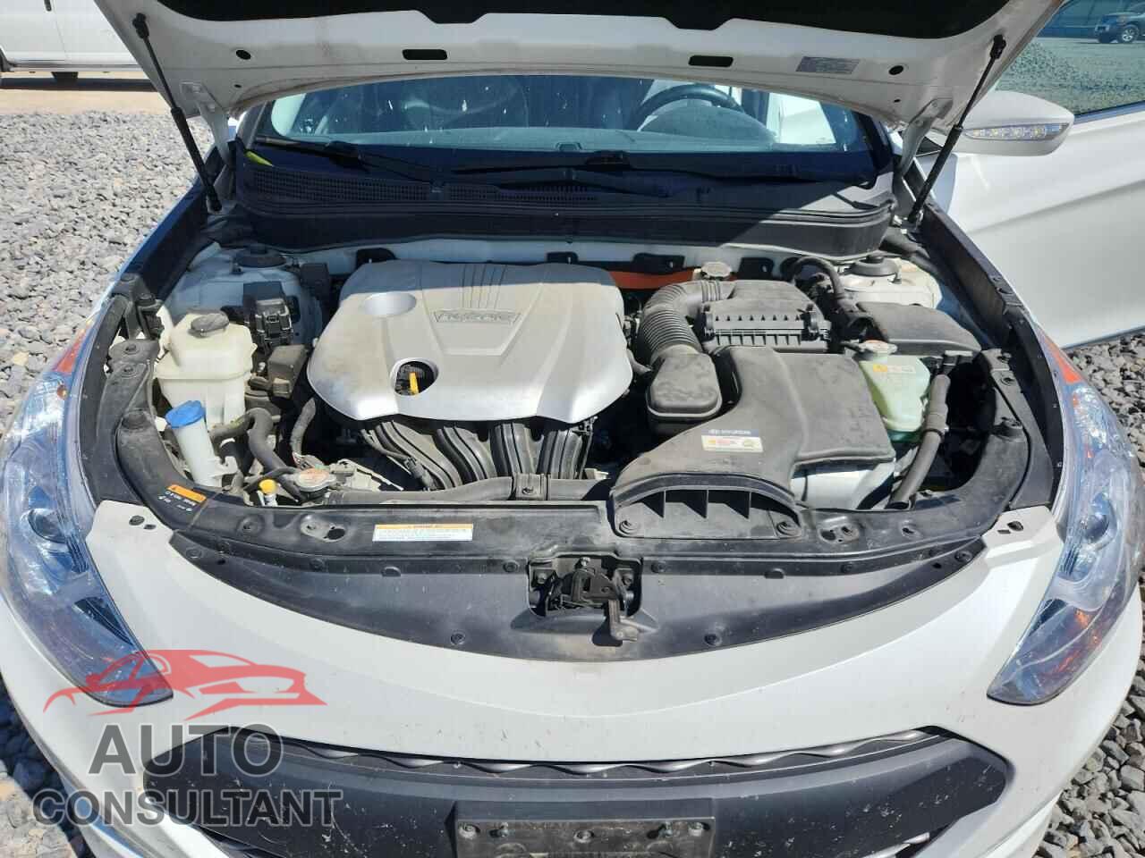 HYUNDAI SONATA 2013 - KMHEC4A49DA097555
